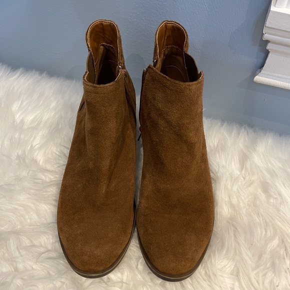 KENSIE GARRY SUEDE ANKLE BOOTIE BROWN SZ 9.5 - Picture 1 of 8